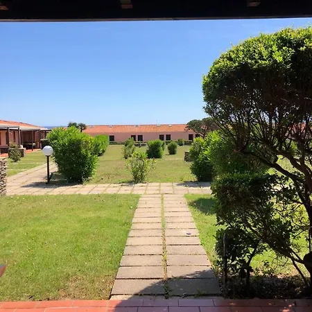 Feriehus Casa Le Tonnare 6 *