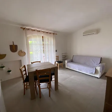 Casa Le Tonnare 6 Holiday home Stintino